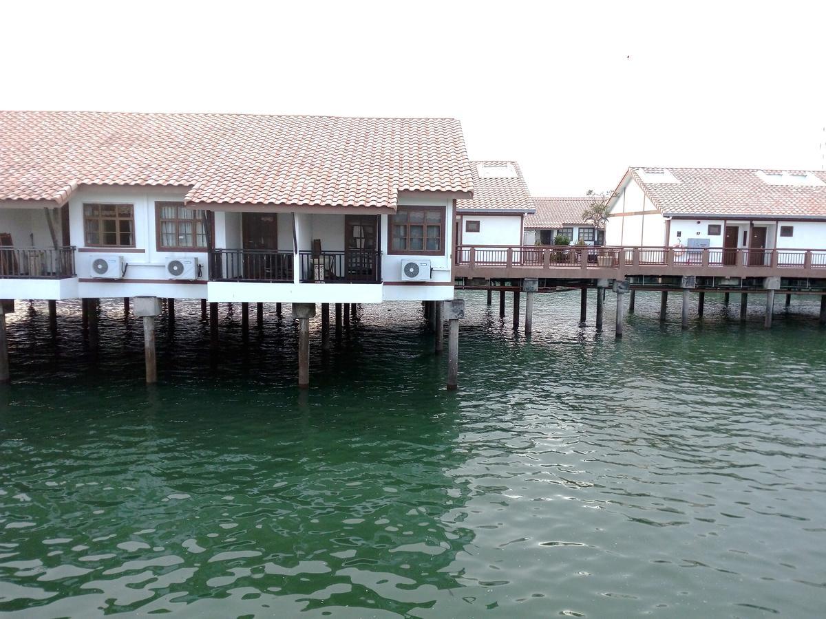 Wonderland Private Chalet At Port Dickson Villa Exterior photo